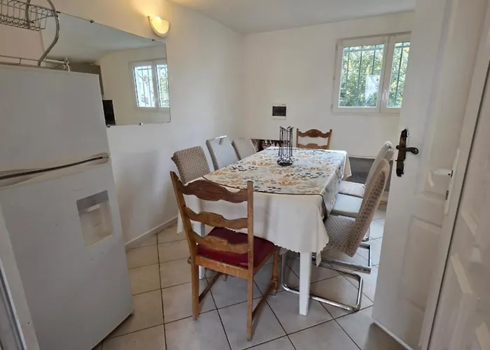 Pr2e Apartment *